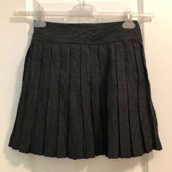 Sister Jane Pleated Mini Skirt with Gold Horse Bit Size M NWT - Picture 3 of 9